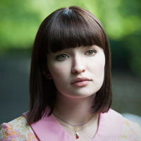 Portrait Emily Browning