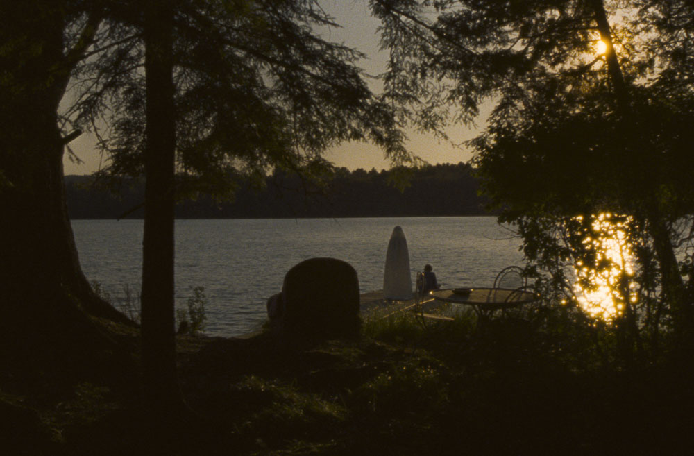 Szenenbild aus dem Film Falcon Lake