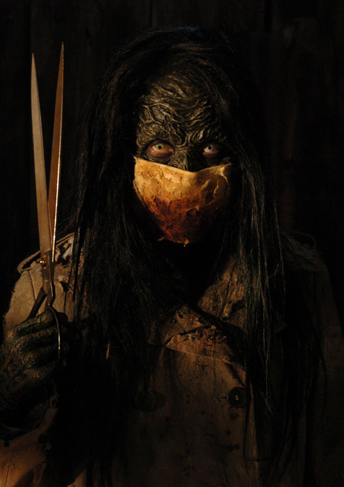 Szenenbild aus dem Film Carved – The Slit Mouthed Woman