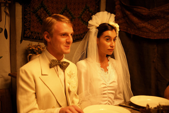 Szenenbild aus dem Film Stille Hochzeit