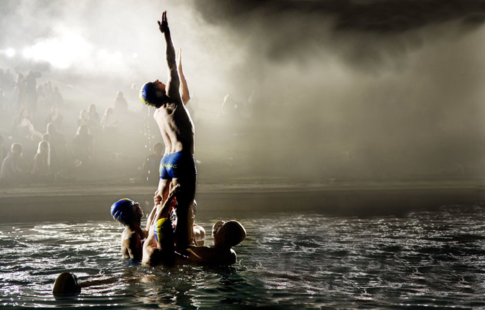 Szenenbild aus dem Film Männer im Wasser