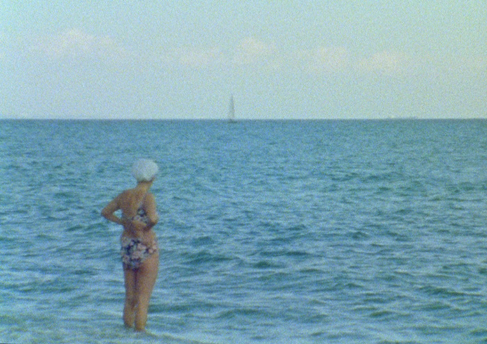 Szenenbild aus dem Film Fahrtwind - Aufzeichnungen einer Reisenden