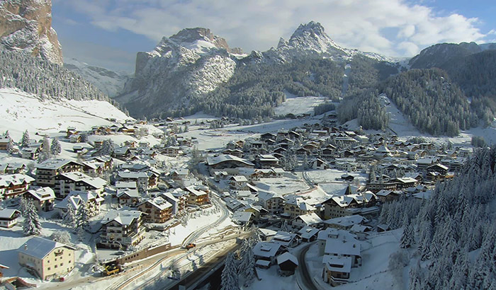 Szenenbild aus dem Film Die Alpen - Unsere Berge von Oben