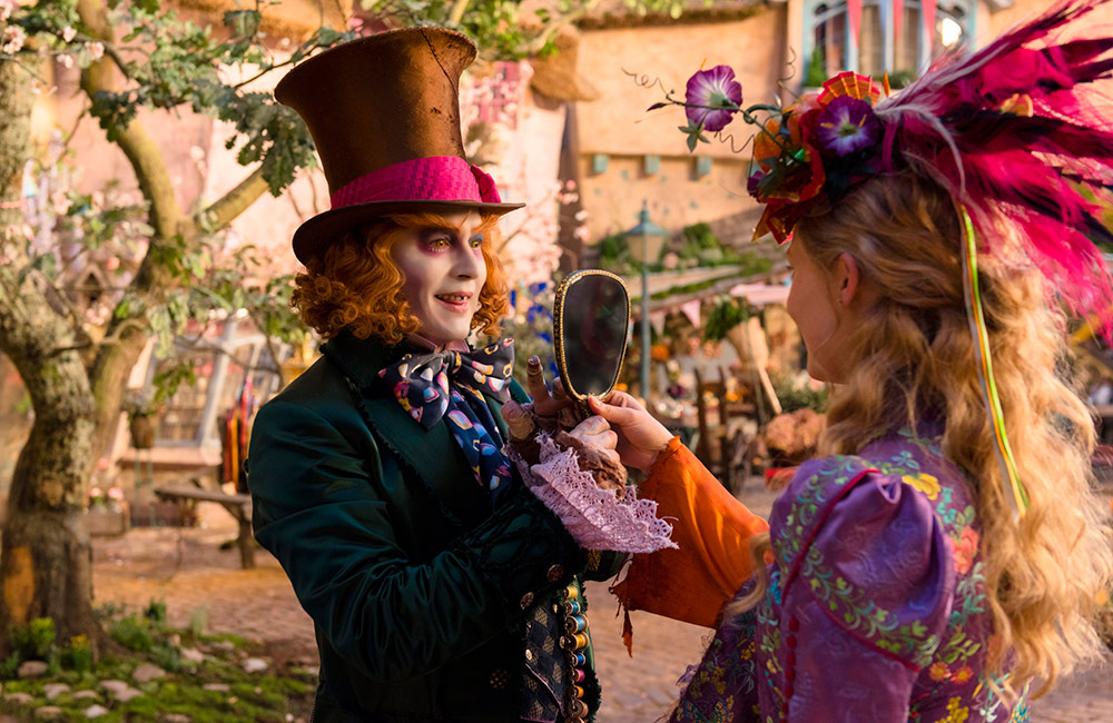 Szenenbild aus dem Film Alice im Wunderland - Hinter den Spiegeln