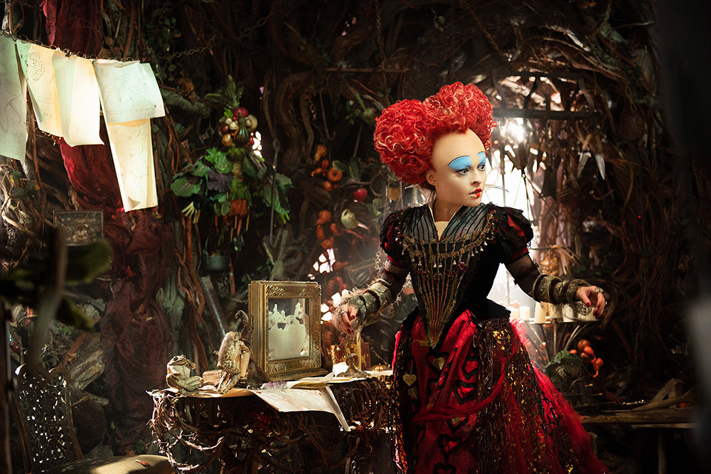 Szenenbild aus dem Film Alice im Wunderland - Hinter den Spiegeln