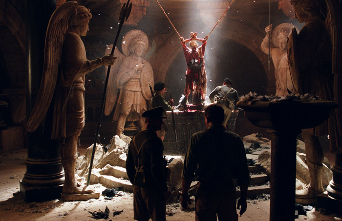 Szenenbild aus dem Film Exorzist: Der Anfang